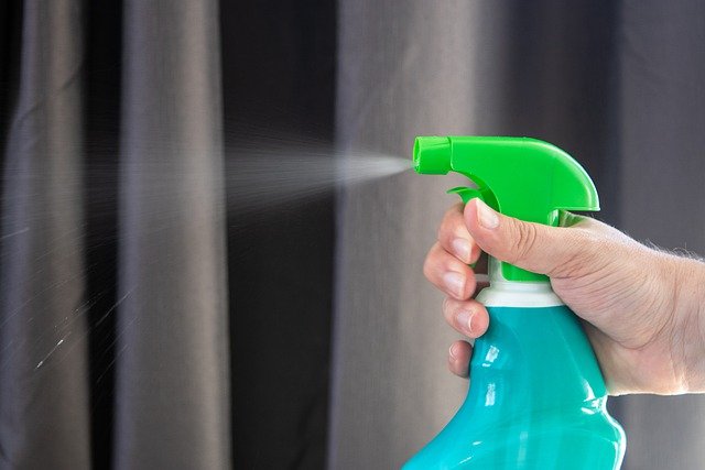 spray for cleaning laminate doors
